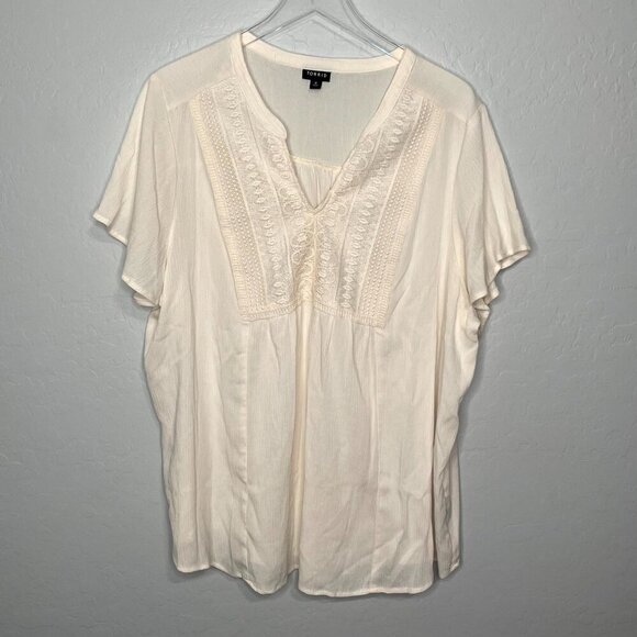 Torrid Ivory Crinkle Guaze Flutter Sleeve Blouse 3 3X 22/24 - Picture 2 of 6
